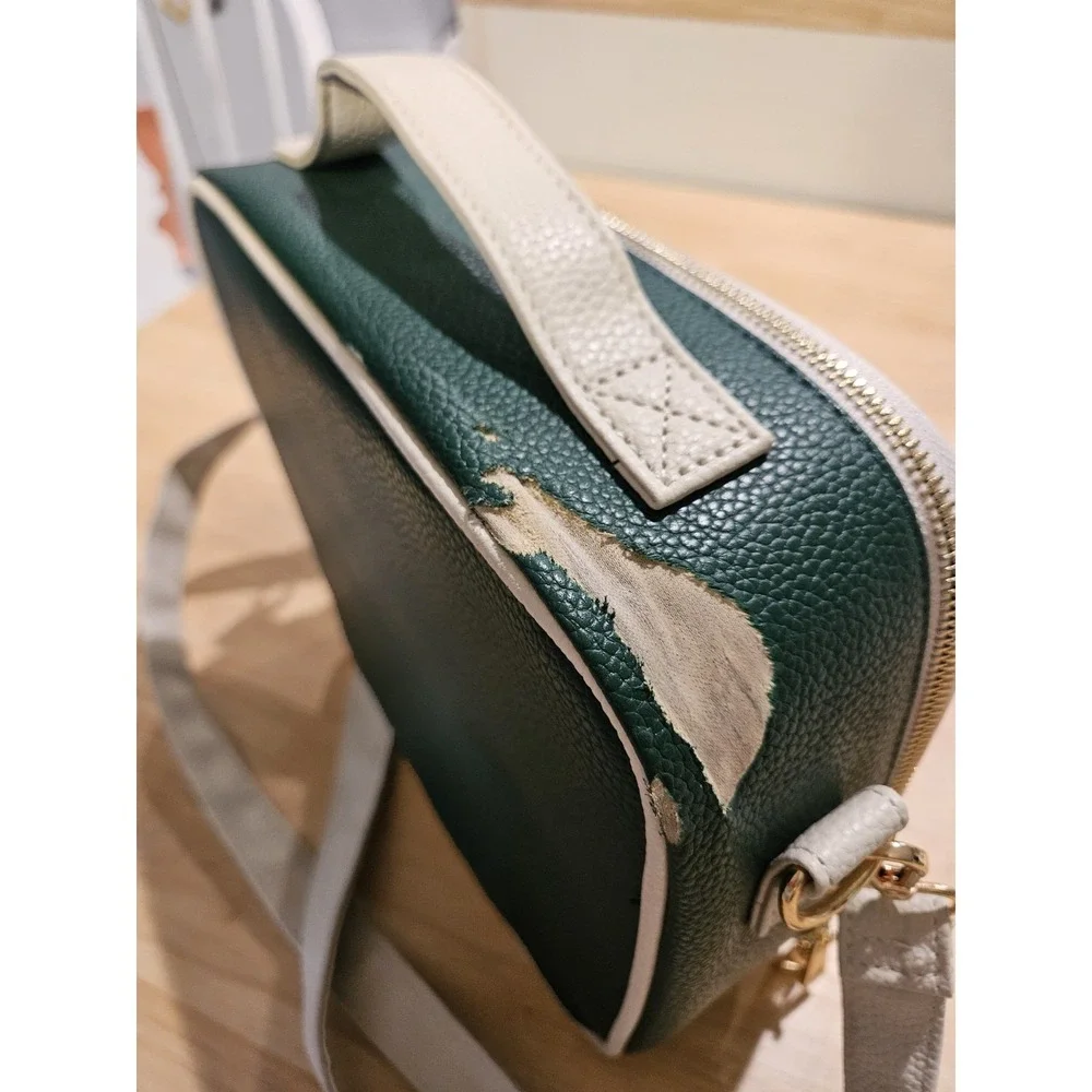 Larcgtiura Green Makeup Train Case Cosmetic Organizer Bee Crossbody Bag Vegan‎